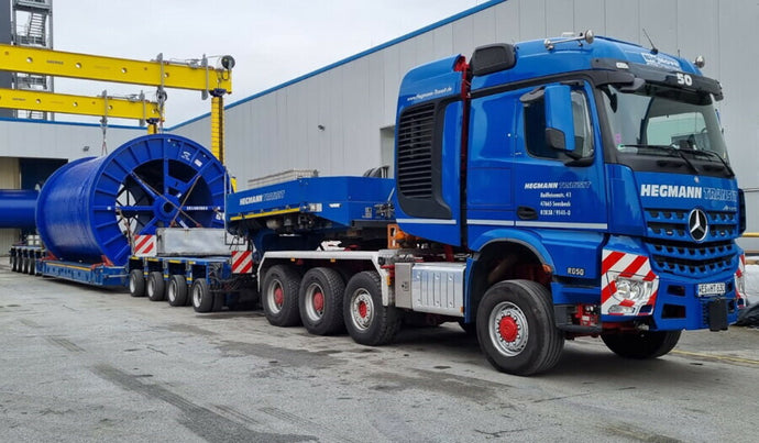 【予約】2024年発売予定HEGMANN TRANSIT; MERCEDES-BENZ AROCS MP4 2.300MM STREAM SPACE 8X6 SCHEUERLE INTERCOMBI - 12 AXLE + CABLE REEL トラック トレーラー/ WSI 1/50建設機械模型　ミニチュア