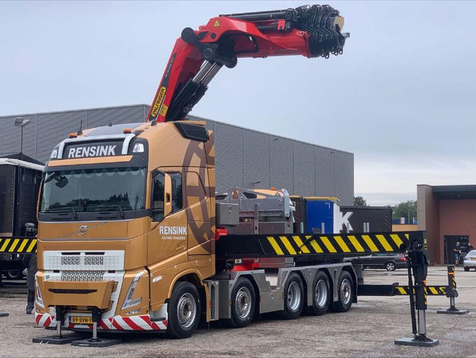 【予約】4-6月以降発売予定RENSINK; VOLVO FH5 GLOBETROTTER XL 10X4 WITH PALFINGER PK 165.002 TEC 7 + JIB トラック /WSI  1/50 建設機械模型 工事車両