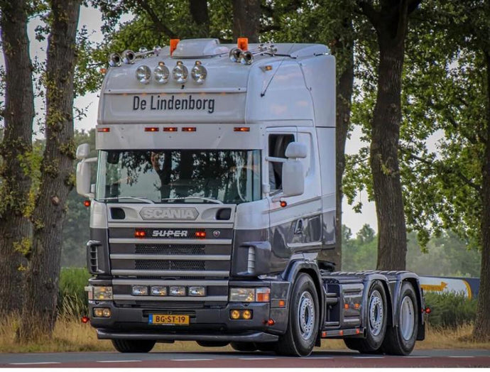 【予約】4-6月以降発売予定DE LINDENBORG; SCANIA 4 SERIES TOPLINE 6X2 TWIN STEER トラック トラクタ/WSI  1/50 建設機械模型 工事車両