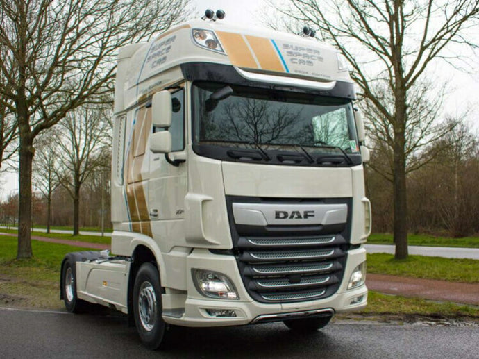 【予約】12月以降発売予定Premium Line DAF XF SUPER SPACE CAB MY2017 4X2トラック トラクタ/WSI 1/50 建設機械 模型ミニカー  はたらく車 重機