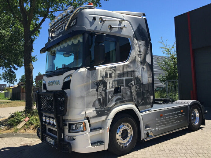 【予約】2019年4-6月以降発売予定Transports Lampe SCANIA S HIGHLINE CS20H 4x2 トラック トラクタ/建設機械模型 工事車両 WSI 1/50 ミニチュア