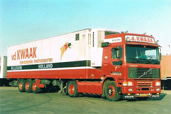 【予約】4-6月以降発売予定Van der Kwaak Volvoボルボ F12 リーファートレーラー Carrier 3軸 トラック /WSI  建設機械模型 工事車両 1/50 ミニチュア