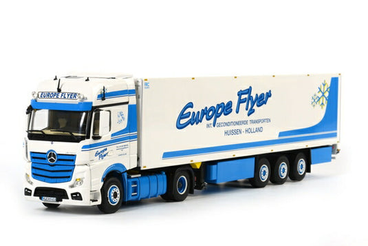 Europe Flyer メルセデスベンツアクトロス Giga Space リーファートレーラー Thermoking　3軸 トラック /WSI 1/50 建設機械模型　ミニカー