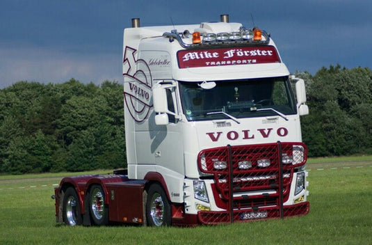【予約】7-9月以降発売予定Mike Forster VOLVOボルボ FH3 Globetrotter XL トラックトラクタヘッド /WSI 建設機械模型 工事車両 1/50 ミニチュア 重機