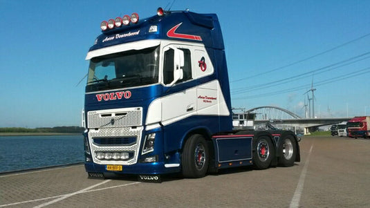【予約】10月-12月以降発売予定Anton Oosterheerd Volvo FH4 Globetrotter XL トラックトラクタヘッド/WSI 建設機械模型 工事車両 1/50 ミニチュア