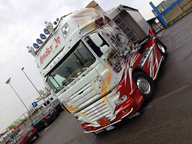 【予約】10月-12月以降発売予定Smokey Jr DAF XF 105 Super Space Cab　トラックトラクタヘッド/WSI 建設機械模型 工事車両 1/50 ミニチュア