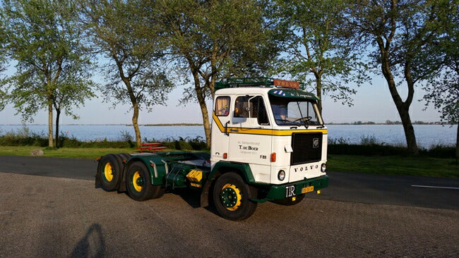 【予約】10-12月以降発売予定De Boer Langweer Volvo F88 トラックトラクタヘッド /WSI  建設機械模型 工事車両 1/50 ミニチュア