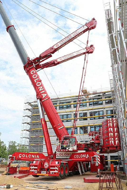 【予約】2021年4-6月以降発売予定LIEBHERR LTM 1750モバイルクレーン  /WSI  建設機械模型 工事車両 1/50 ミニチュア