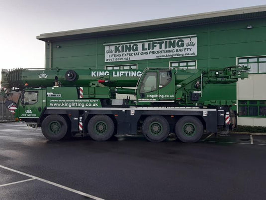 【予約】8-10月以降発売予定King Lifting LIEBHERRリープヘル LTM 1090-4.2 モバイルクレーン/WSI 建設機械模型 工事車両 1/50
